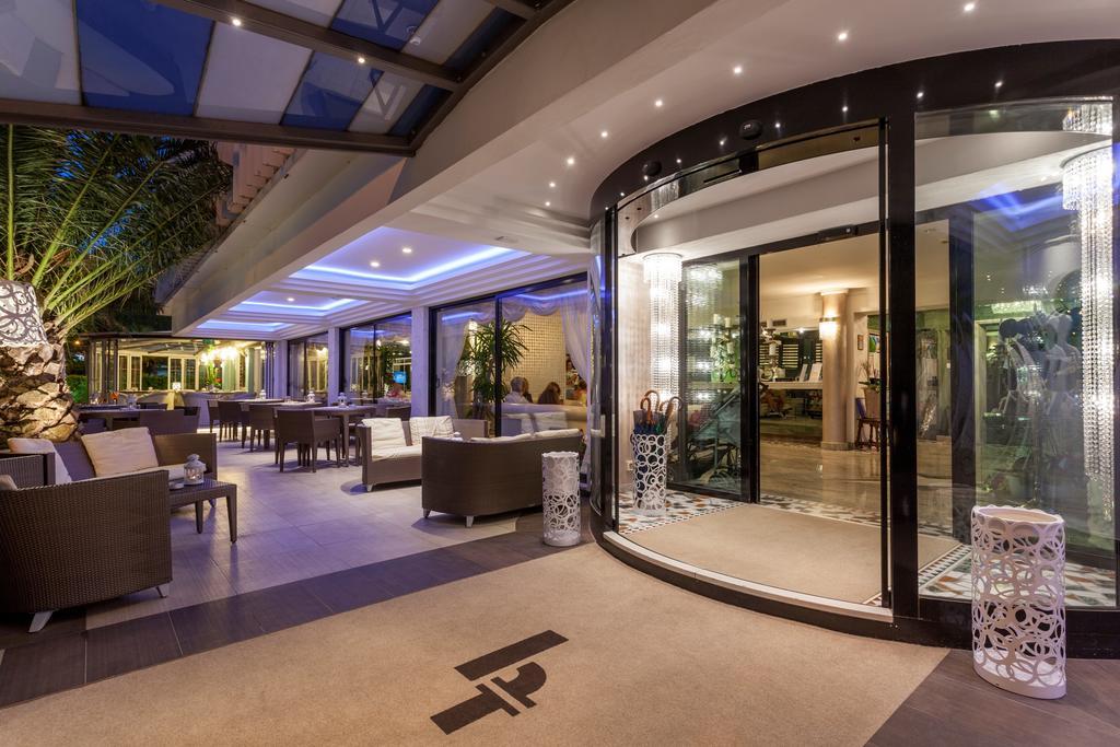 Hotel Feldberg Riccione Exterior foto