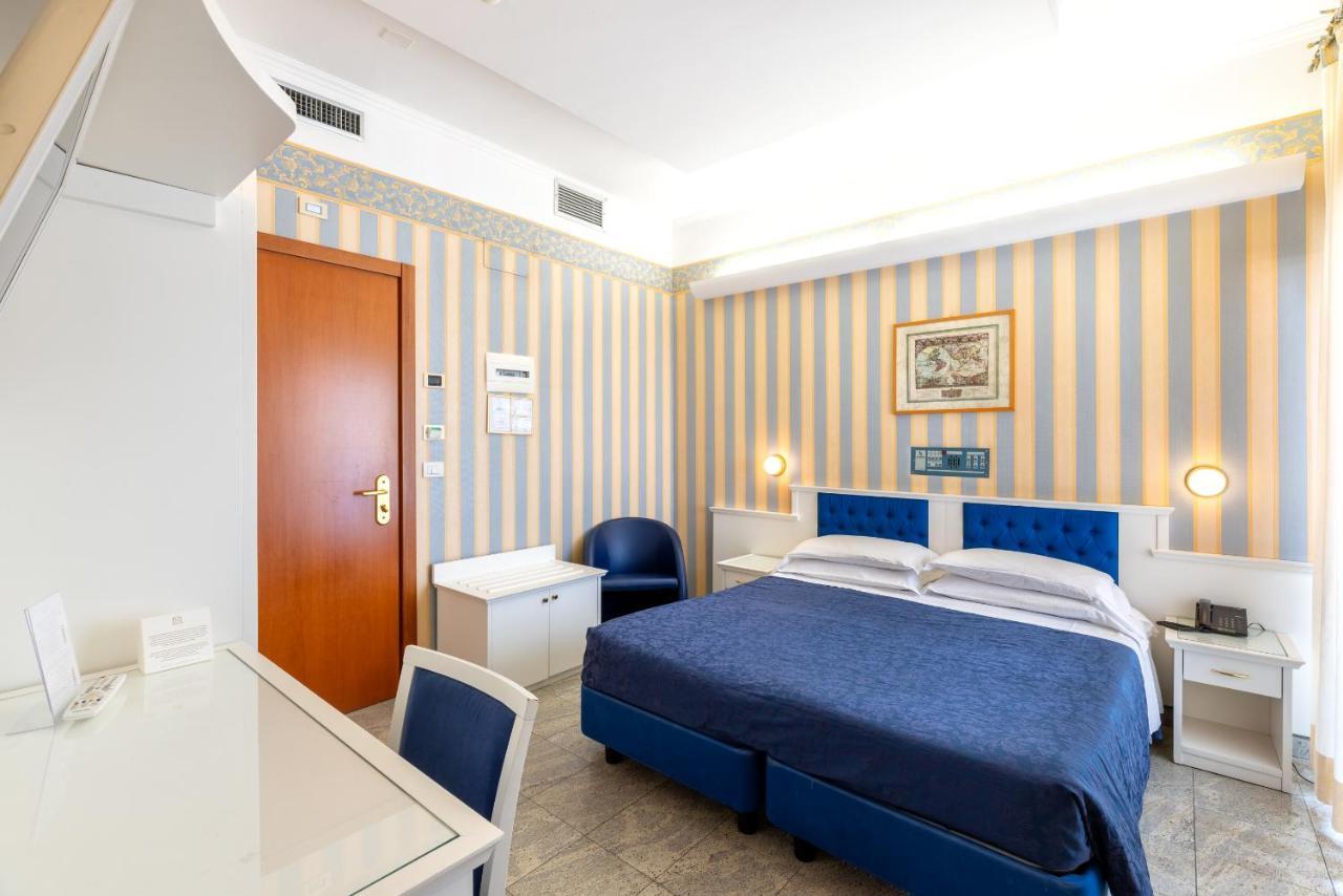 Hotel Feldberg Riccione Exterior foto